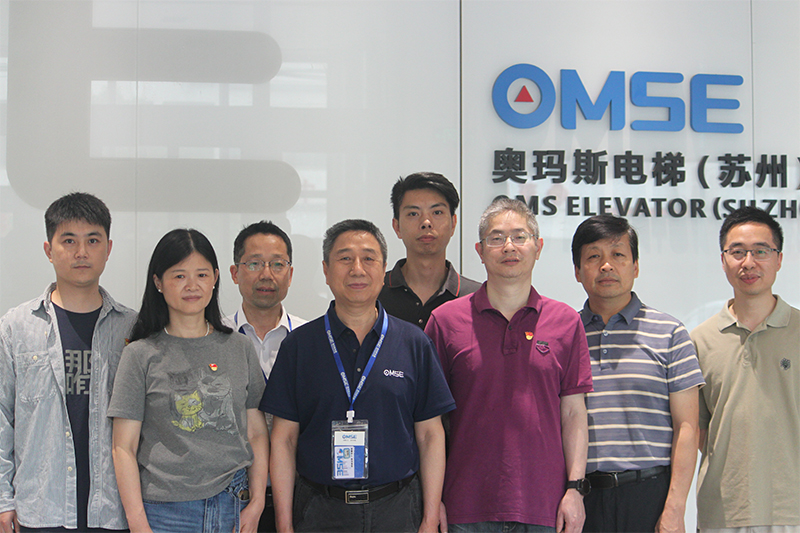 “医企携手护航生命健康”  ----湖州市南浔区人民医院与华亿网页版电梯签订战略合作协议签约报道